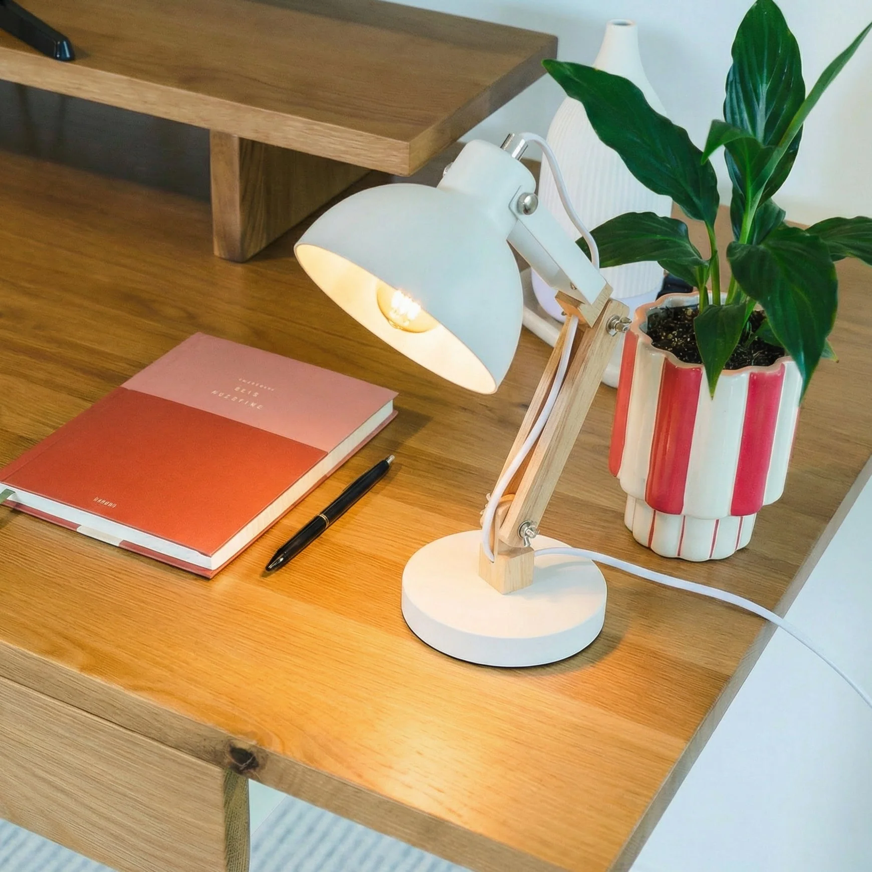 Desky Axis Wooden Desk Lamp - Image 3