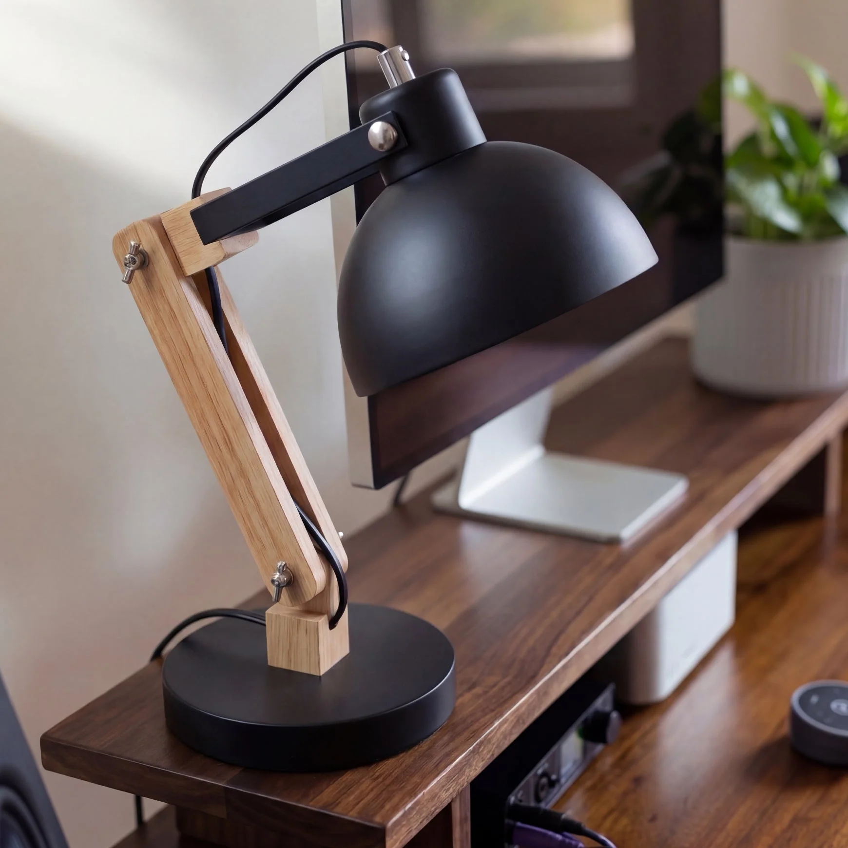 Desky Axis Wooden Desk Lamp - Image 6