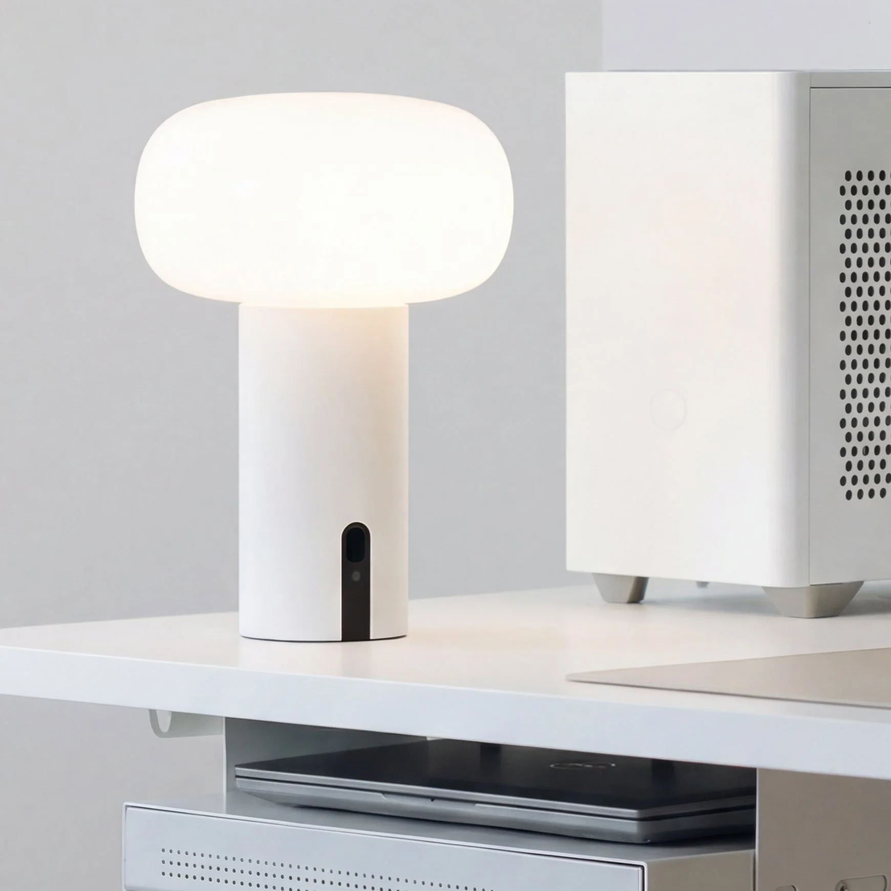 Desky Eclipse Cordless Desk Lamp - Image 7