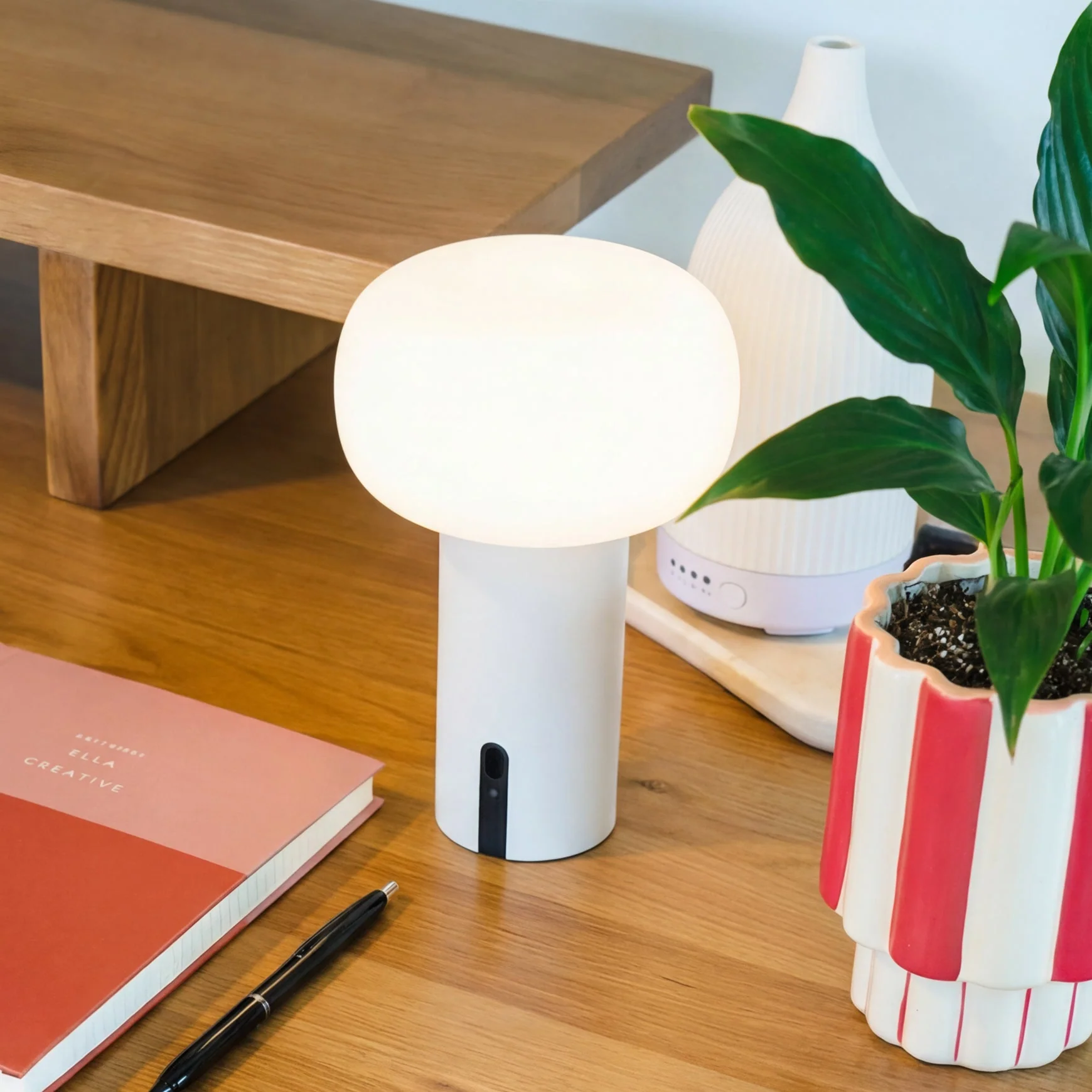 Desky Eclipse Cordless Desk Lamp - Image 8