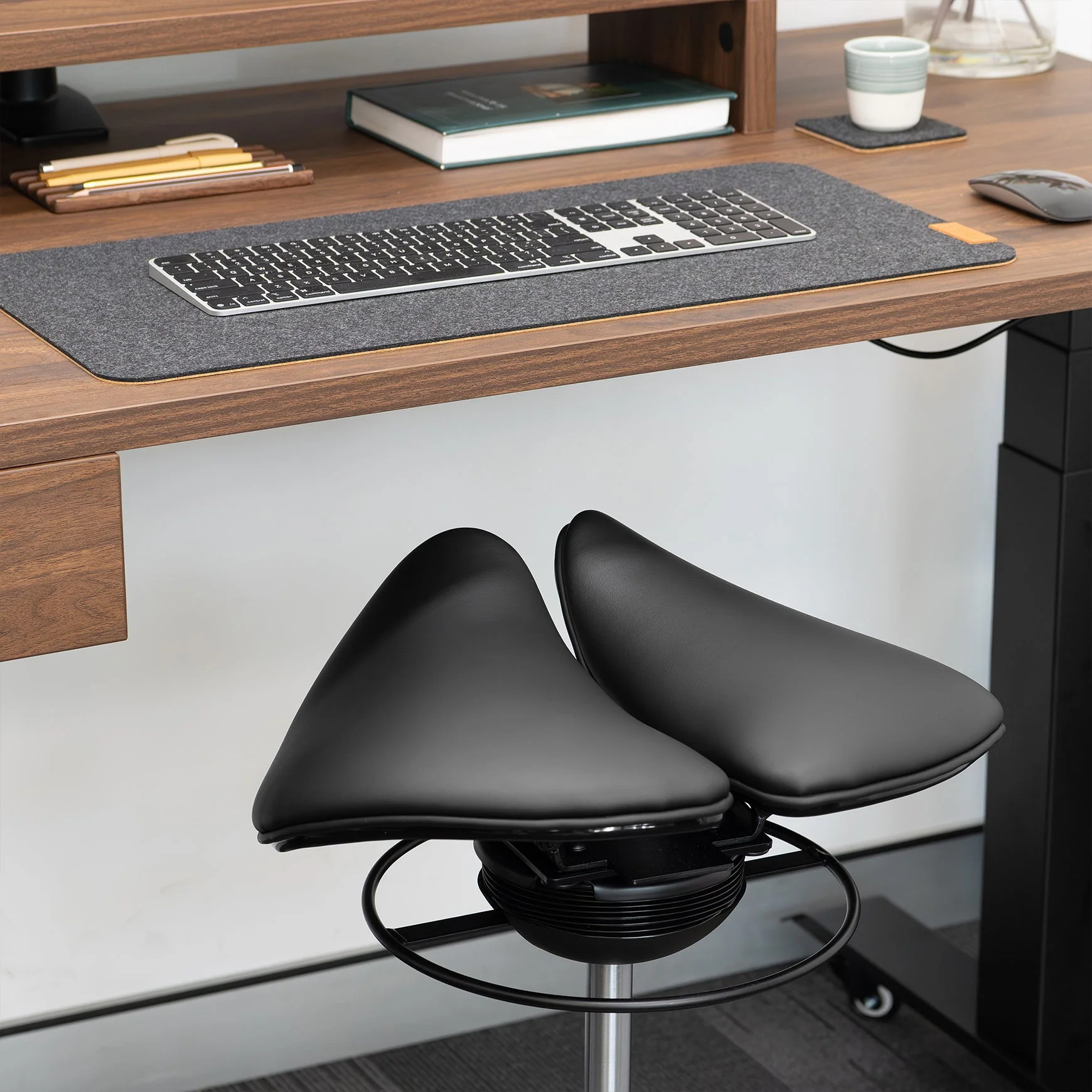 Desky Move Ergonomic Saddle Chair - Image 8