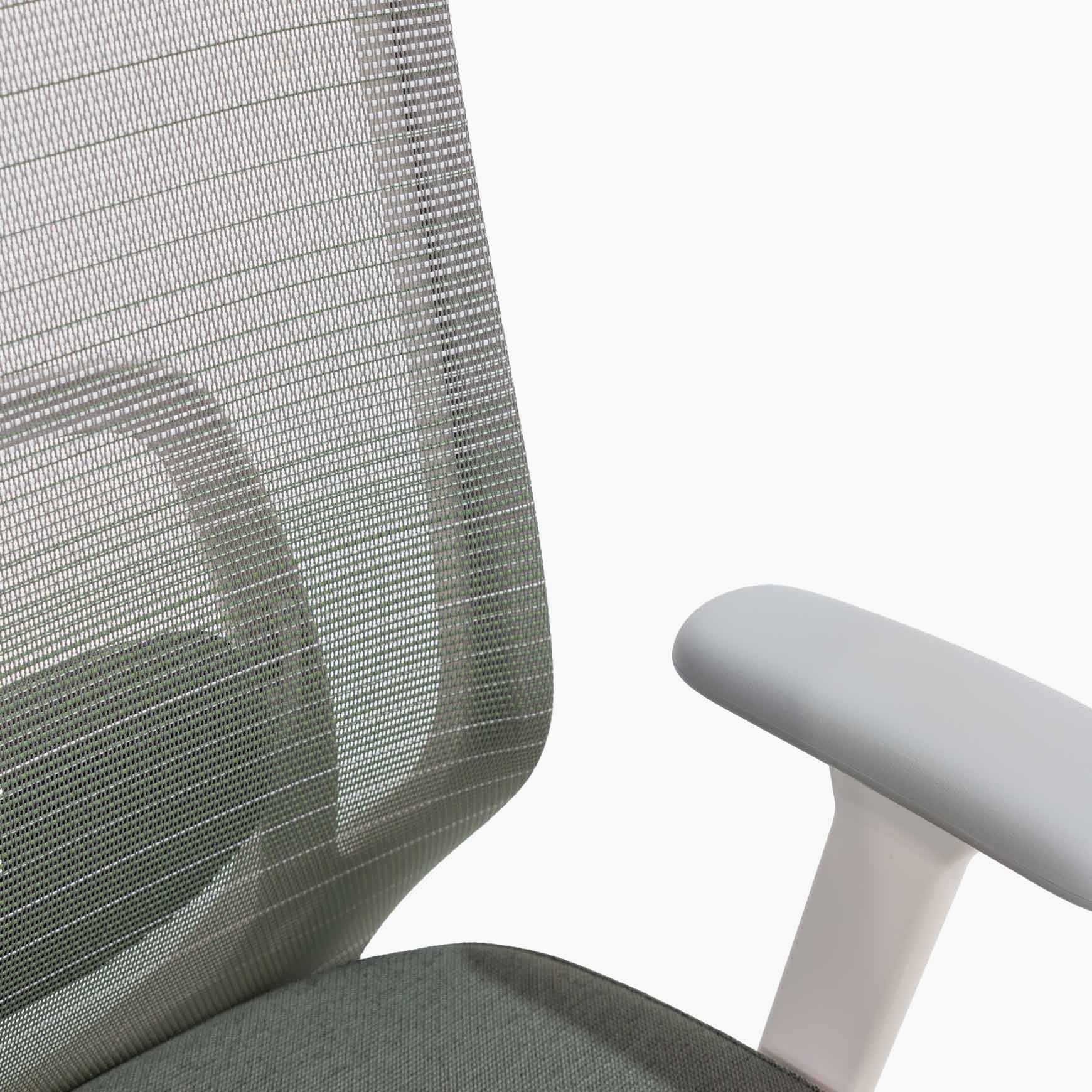 Desky Regal Mesh Office Chair - Image 13
