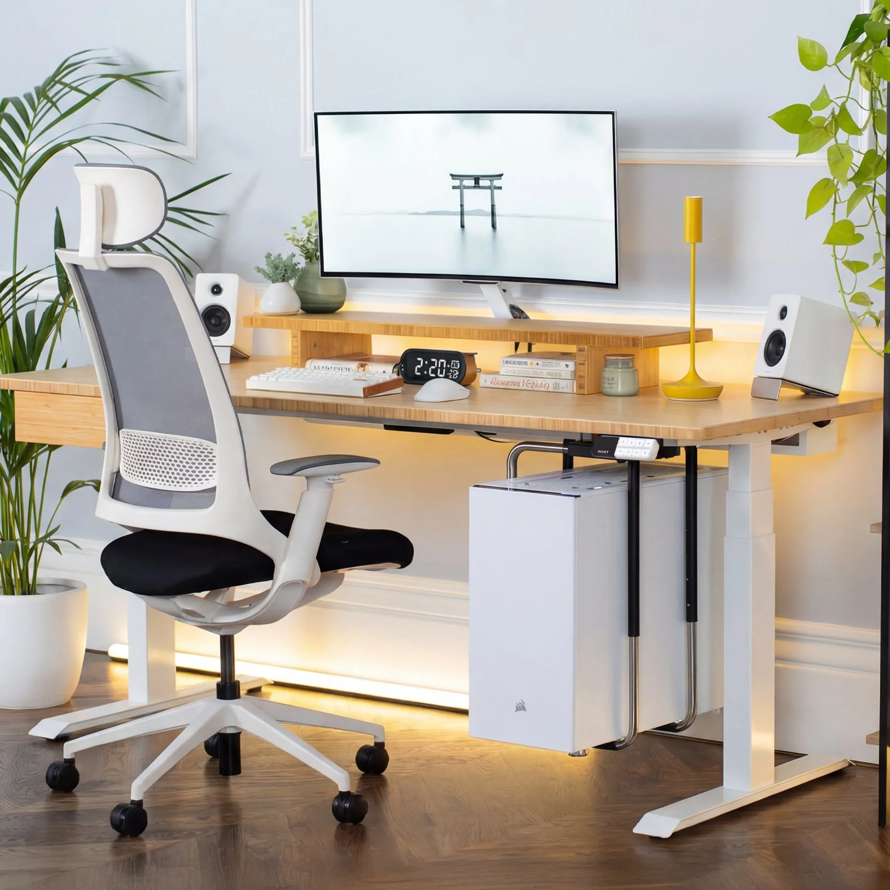 Desky Slim Cordless Desk Lamp - Image 6