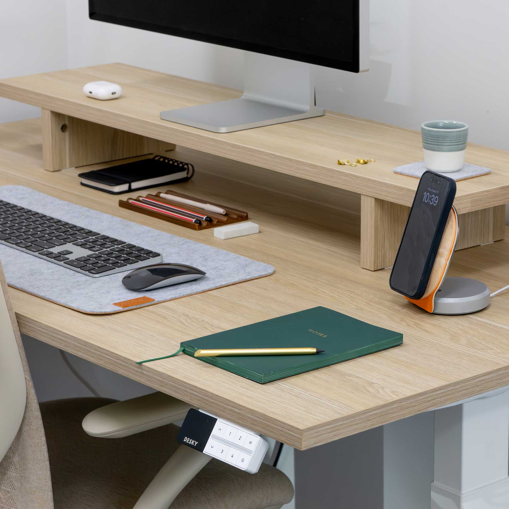 Desky Wooden Magsafe Stand - Image 3